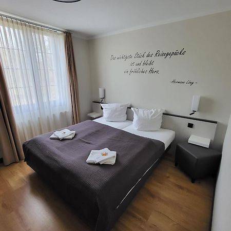 Land-Gut-Hotel- Weisser Schwan Zossen Extérieur photo